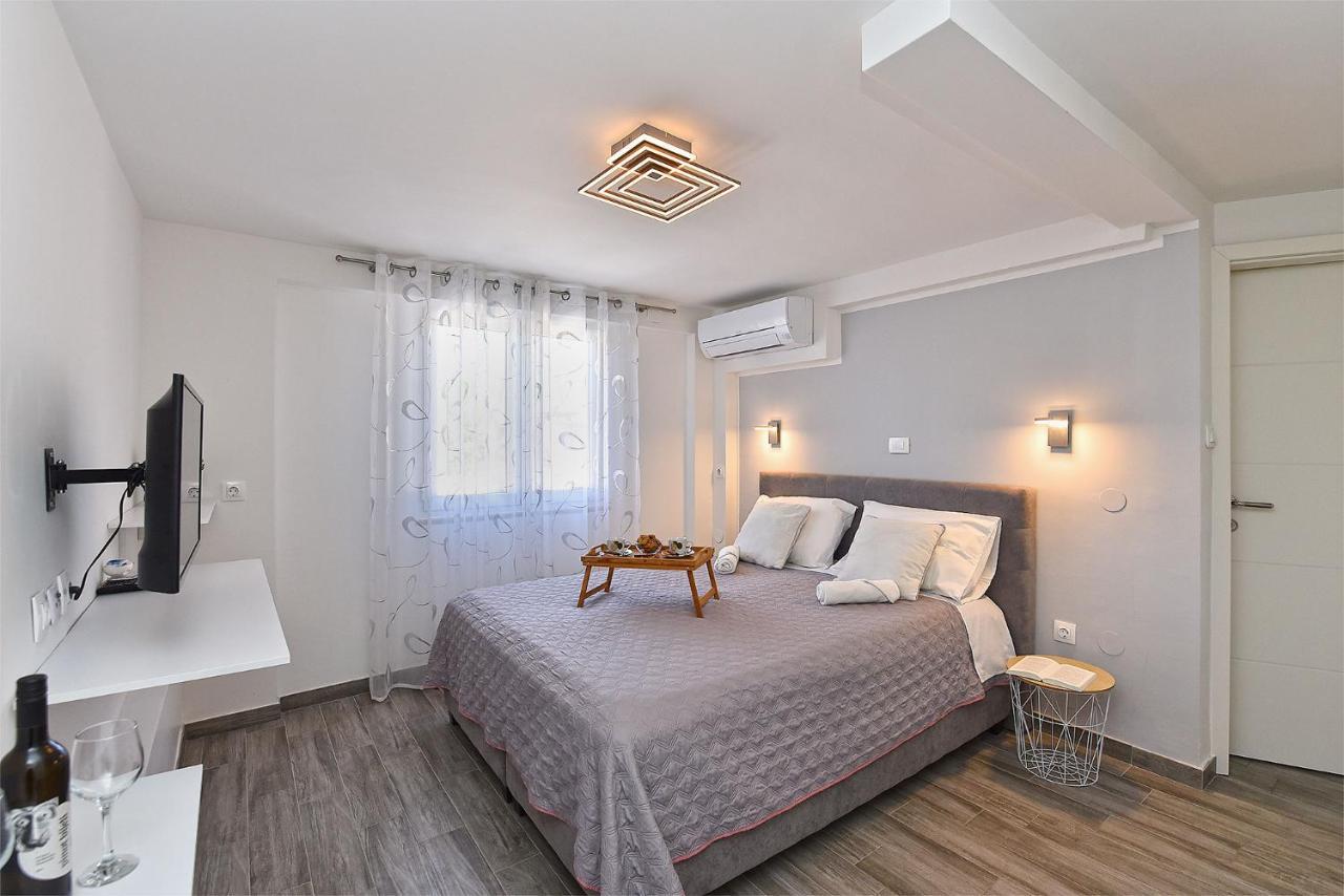 Double Room With Pool 2261 Μεντουλίν Εξωτερικό φωτογραφία